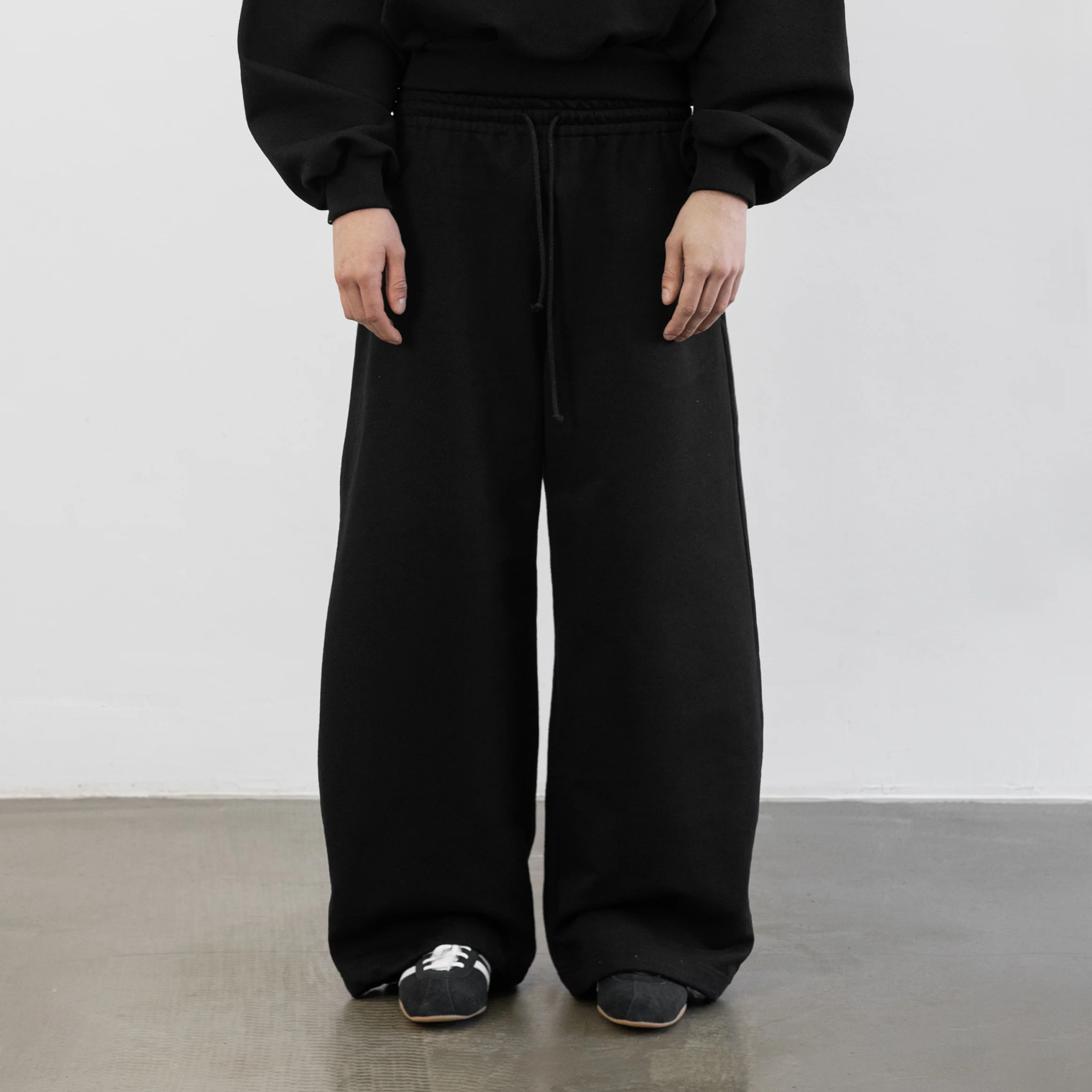 Balloon Fleece Sweatpants (Black) - Image 5